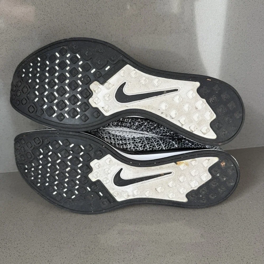 Nike Flyknit Racer Oreo 2.0 Black White Men's Size 11 Running Shoes 526628-012